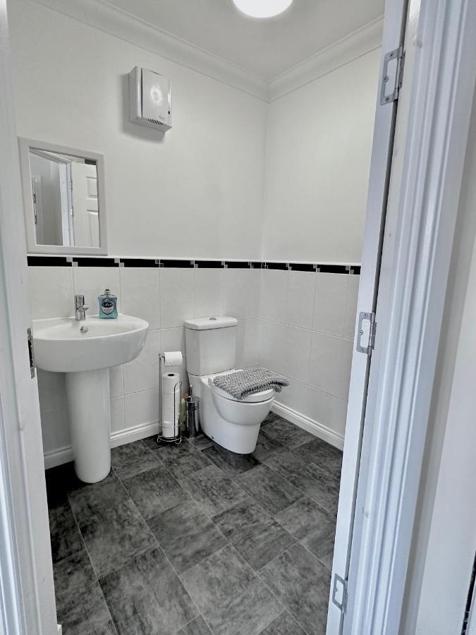 Riverview Apartment 2 Bed, 2 Bath, Free Parking / Wifi Inverness Bagian luar foto